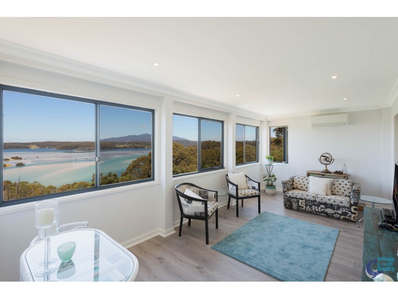 9 Hillcrest Avenue, North Narooma NSW 2546