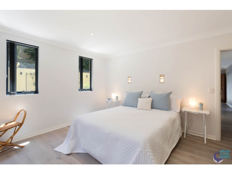 9 Hillcrest Avenue, North Narooma NSW 2546