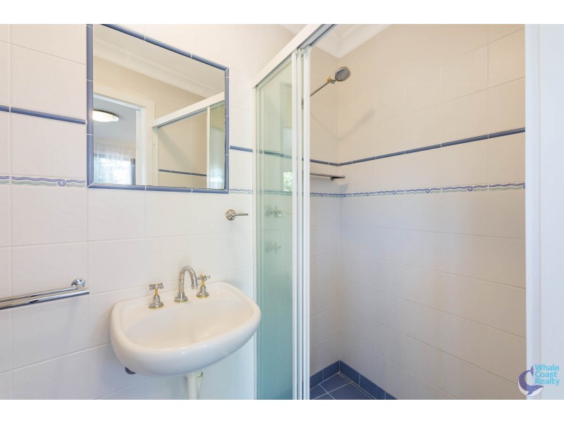 9 Hillcrest Avenue, North Narooma NSW 2546