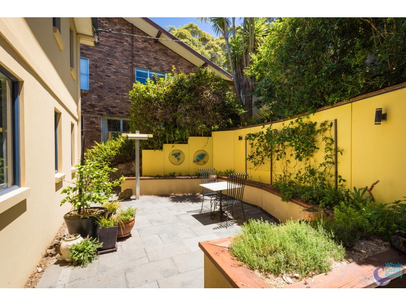 9 Hillcrest Avenue, North Narooma NSW 2546