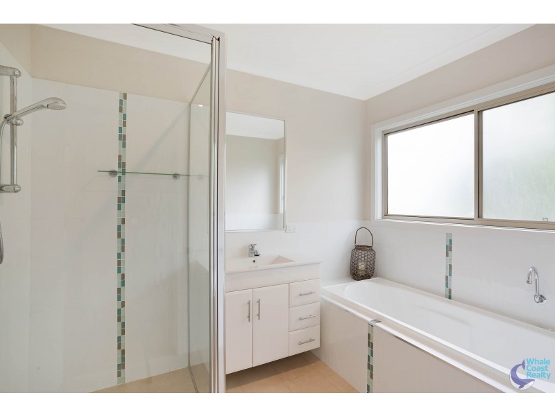 16 Cole Crescent, Narooma NSW 2546