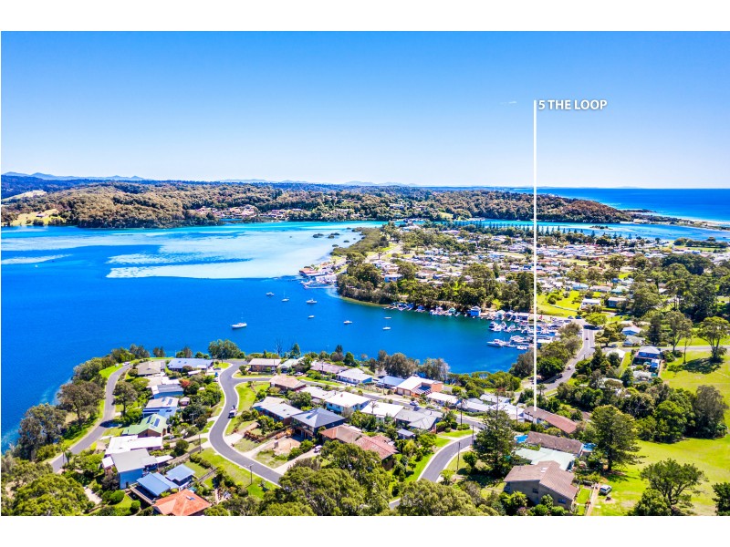 5 The Loop, Narooma NSW 2546