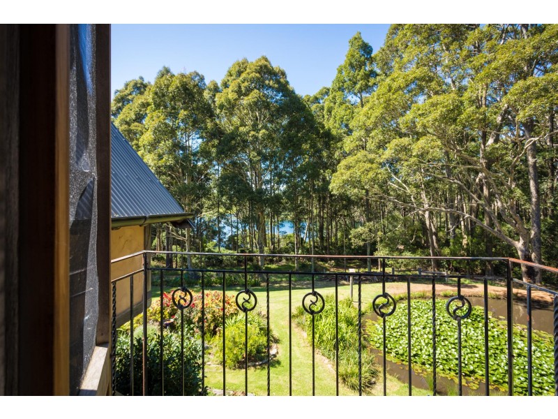 20 Treetops Street, Narooma NSW 2546