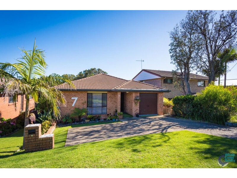 7 Lakeside Drive, Kianga NSW 2546