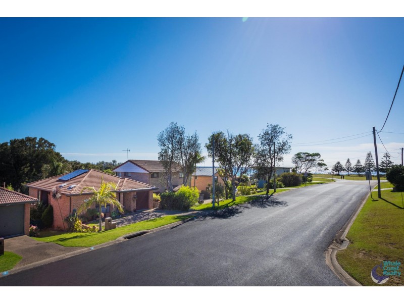 7 Lakeside Drive, Kianga NSW 2546