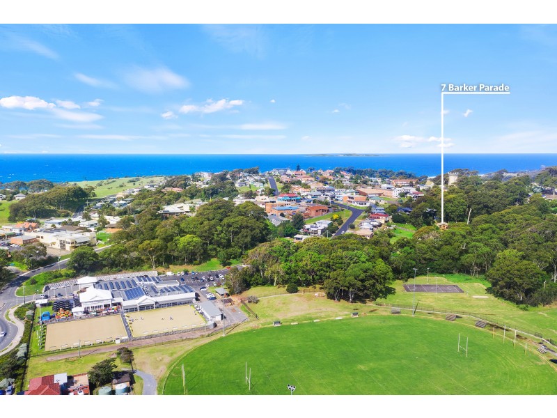 7 Barker Parade, Narooma NSW 2546