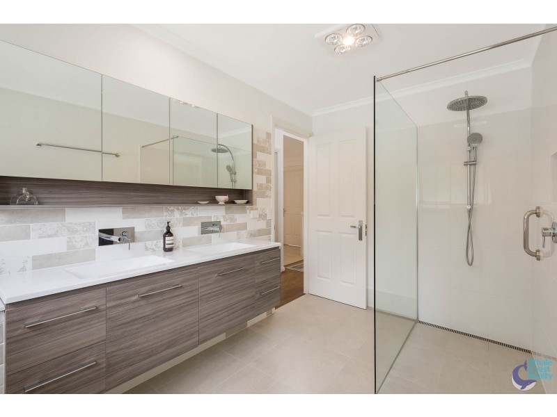 29 Fishermans Crescent, North Narooma NSW 2546