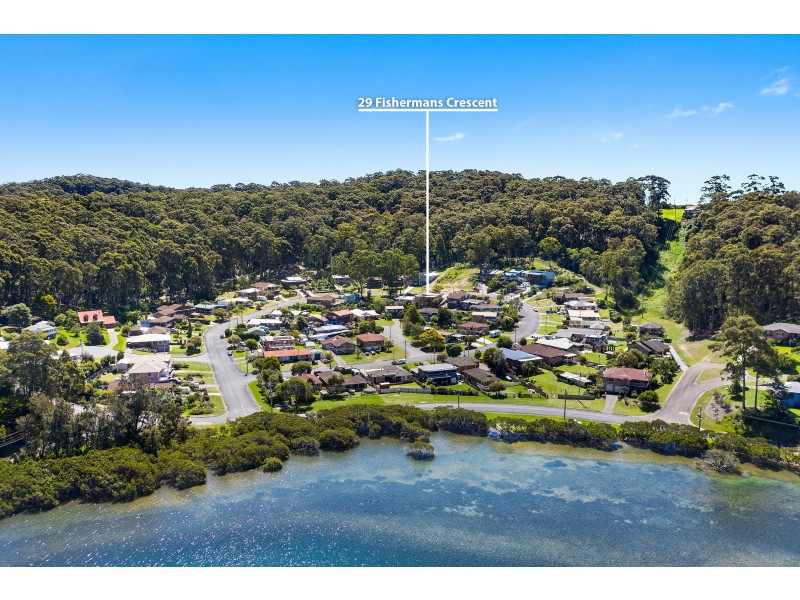 29 Fishermans Crescent, North Narooma NSW 2546