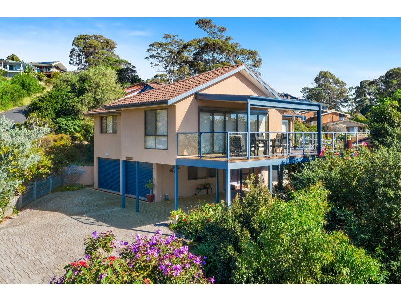 11 Warbler Crescent, North Narooma NSW 2546