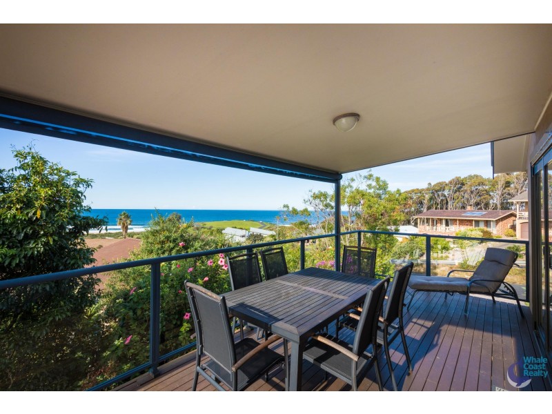 11 Warbler Crescent, North Narooma NSW 2546