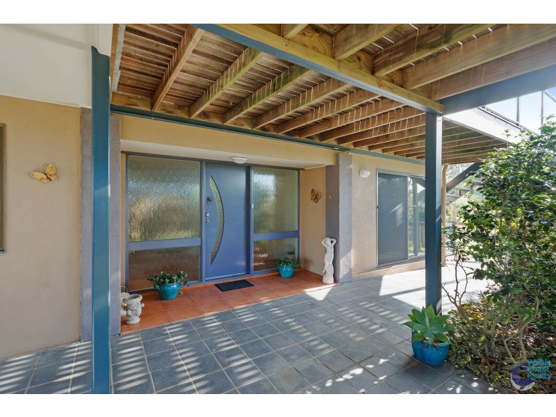 11 Warbler Crescent, North Narooma NSW 2546