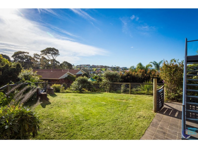 11 Warbler Crescent, North Narooma NSW 2546