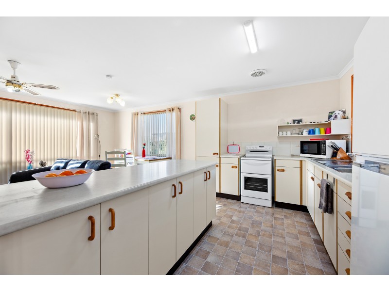 17A Goolara Avenue, Dalmeny NSW 2546