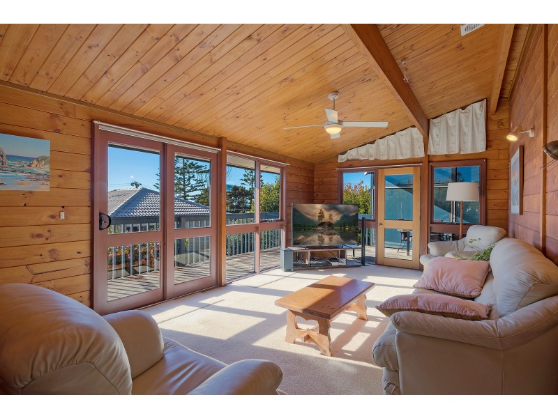 6 Haddrill Parade, Dalmeny NSW 2546