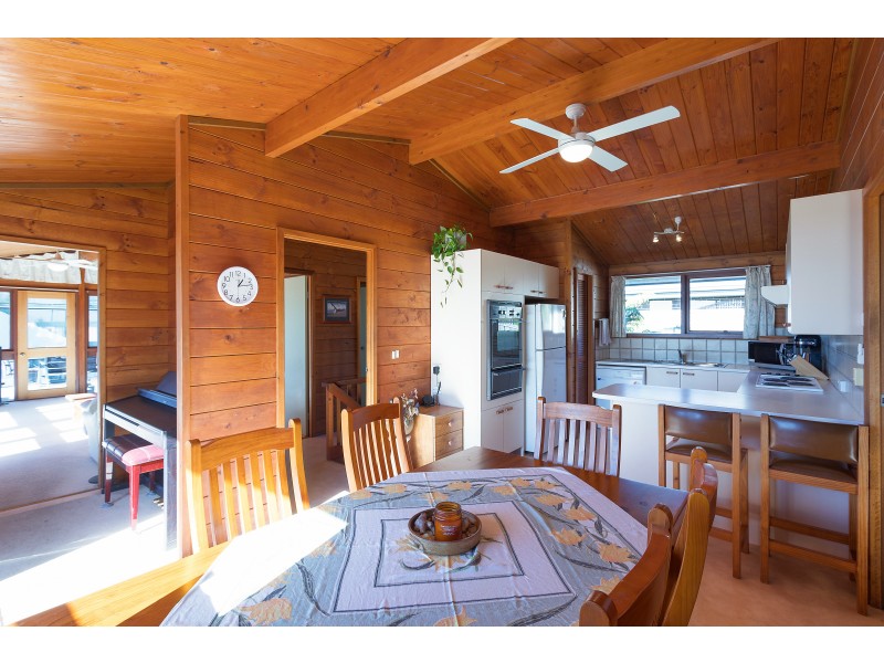 6 Haddrill Parade, Dalmeny NSW 2546