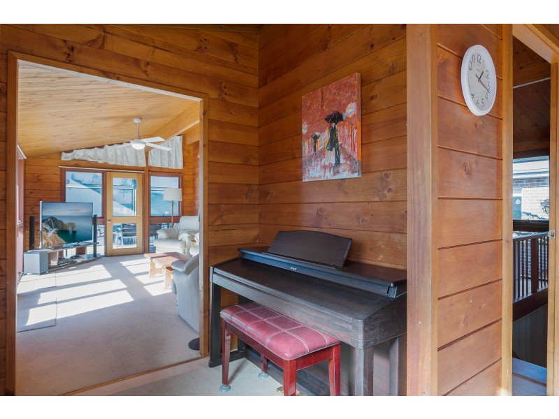 6 Haddrill Parade, Dalmeny NSW 2546