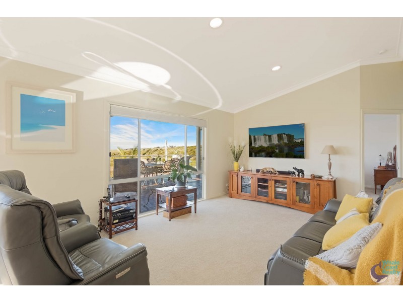 109 Dalmeny Drive, Kianga NSW 2546