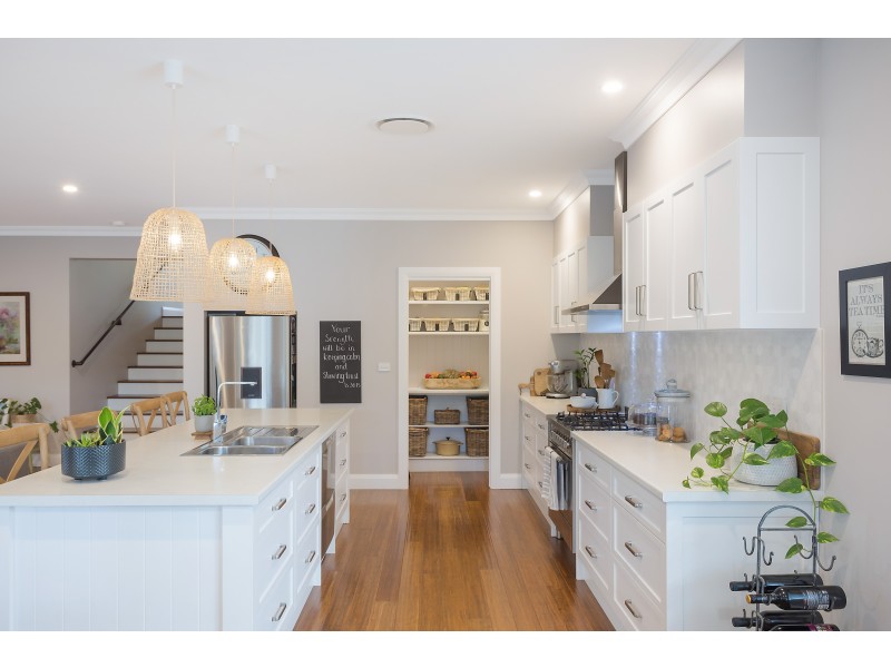 43 Dawn Parade, Kianga NSW 2546