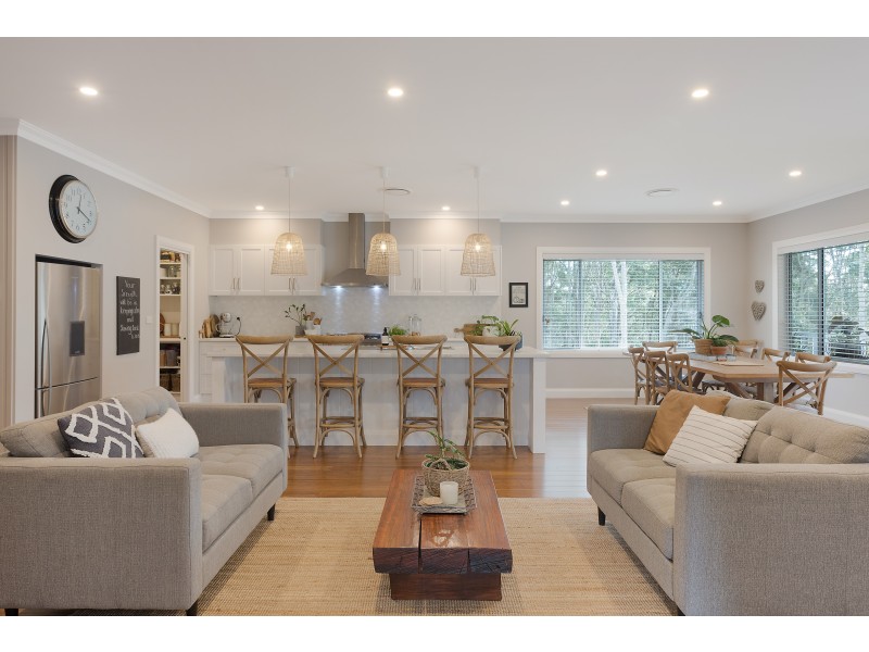 43 Dawn Parade, Kianga NSW 2546