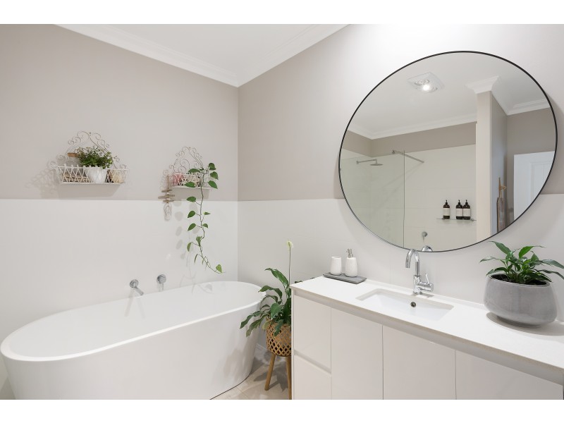 43 Dawn Parade, Kianga NSW 2546