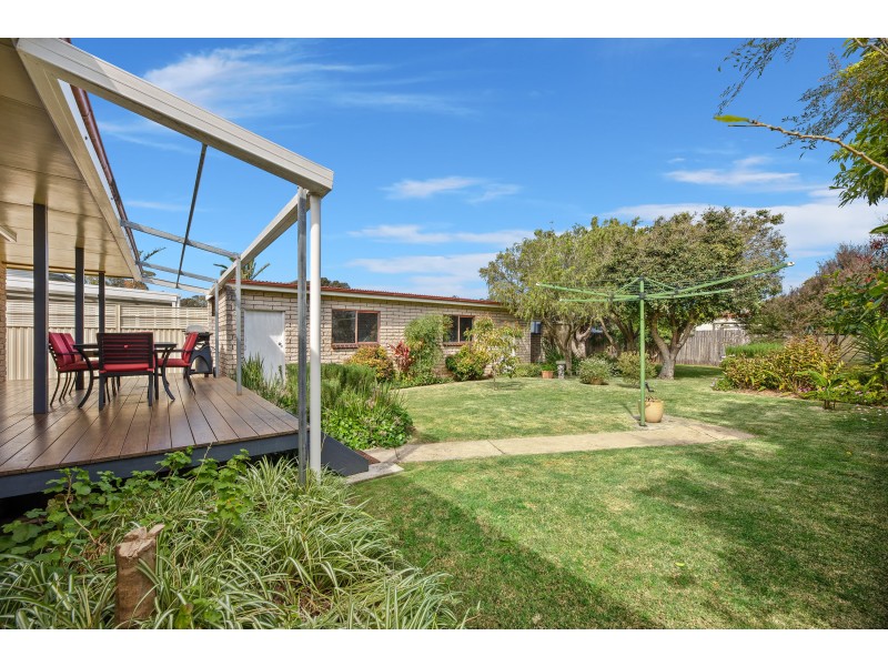 17 Hyland Avenue, Narooma NSW 2546