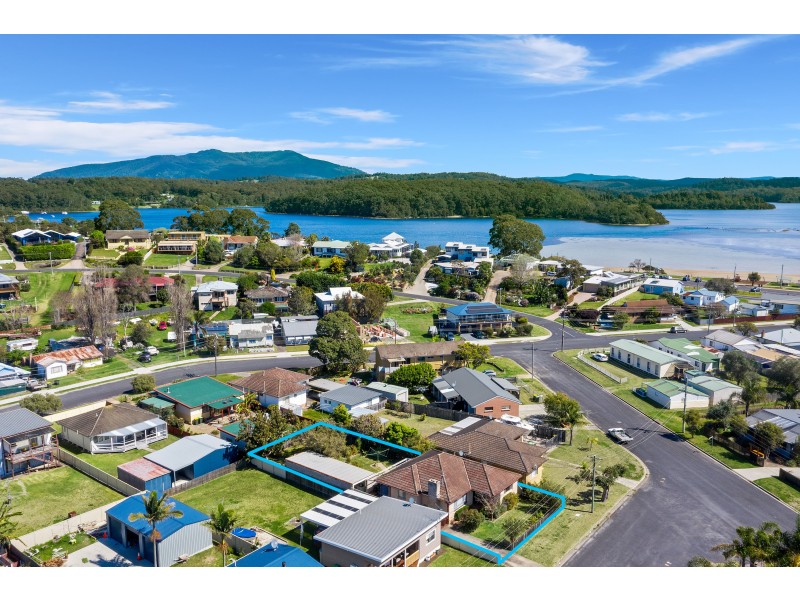 17 Hyland Avenue, Narooma NSW 2546