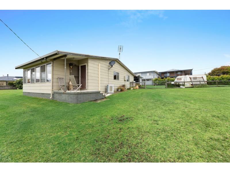 1-3 Jocelyn Street, Dalmeny NSW 2546