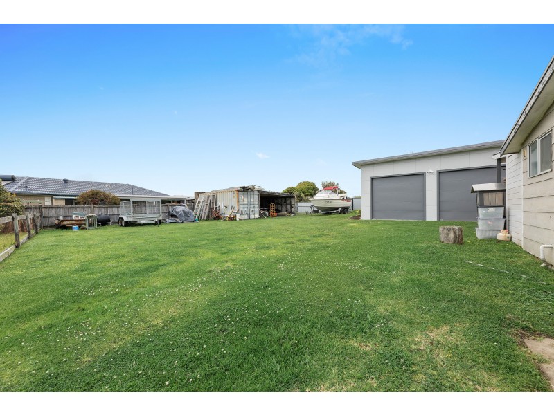 1-3 Jocelyn Street, Dalmeny NSW 2546