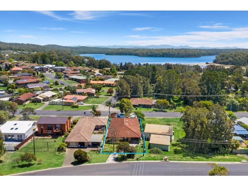 53 Tatiara Street, Dalmeny NSW 2546