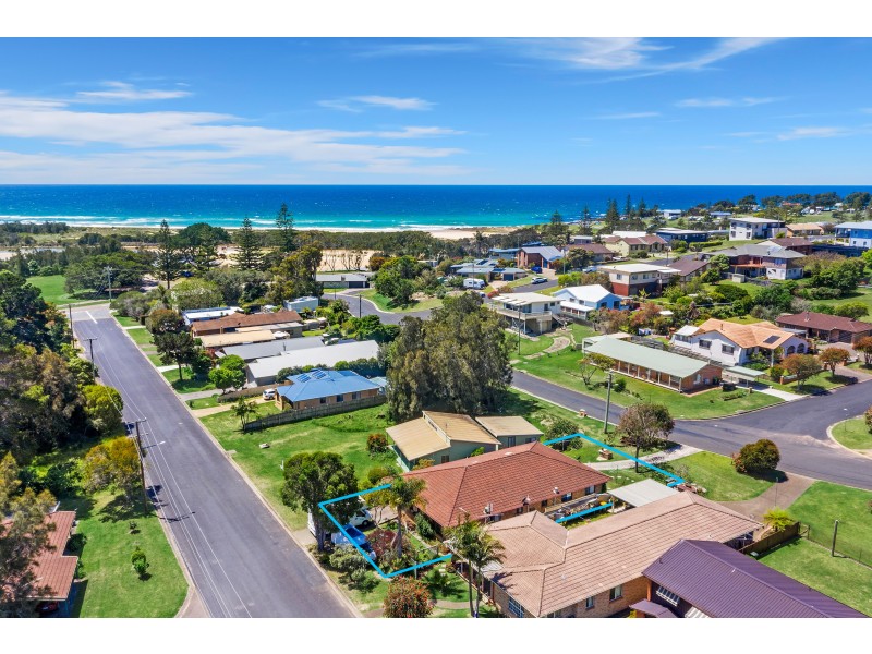 53 Tatiara Street, Dalmeny NSW 2546