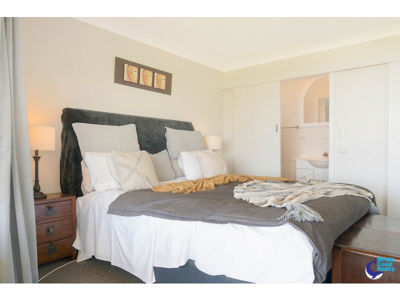 8 Bluewater Drive, Narooma NSW 2546