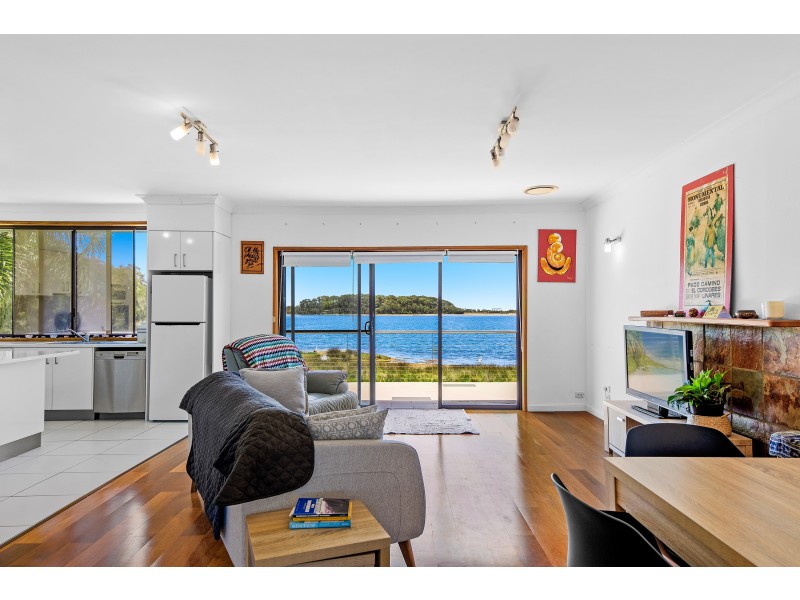 35 Myuna Street, Dalmeny NSW 2546