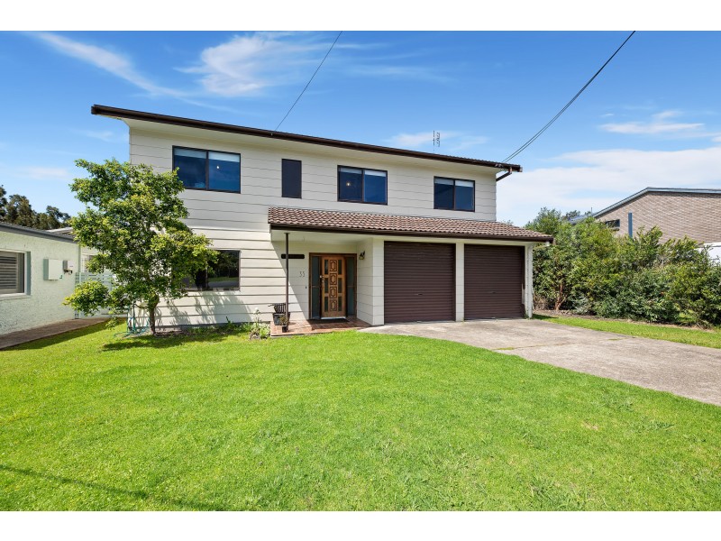 35 Myuna Street, Dalmeny NSW 2546