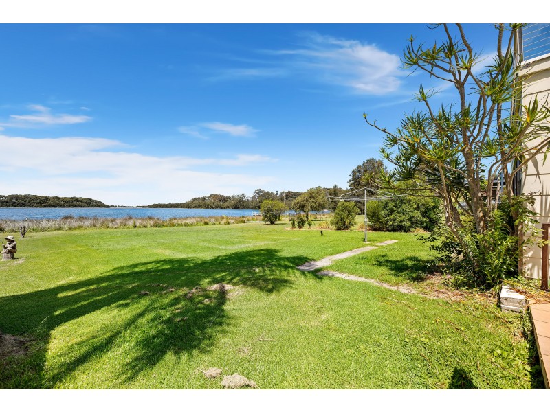 35 Myuna Street, Dalmeny NSW 2546