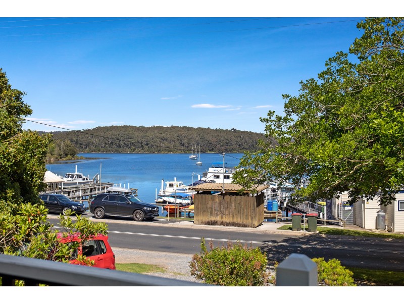 35 Riverside Drive, Narooma NSW 2546