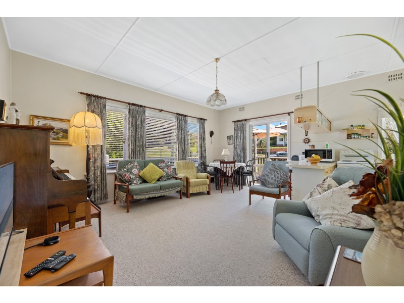 35 Riverside Drive, Narooma NSW 2546