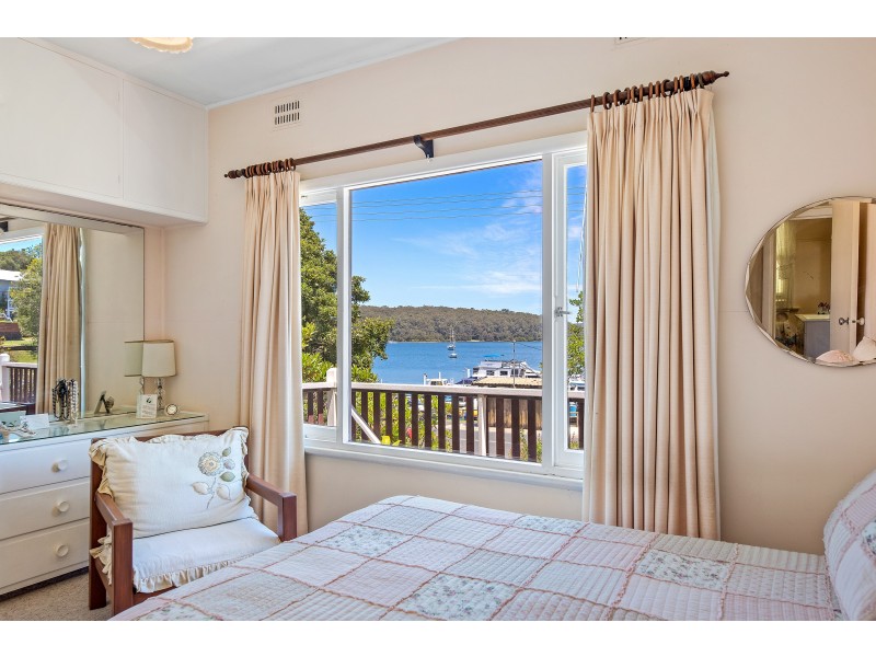 35 Riverside Drive, Narooma NSW 2546