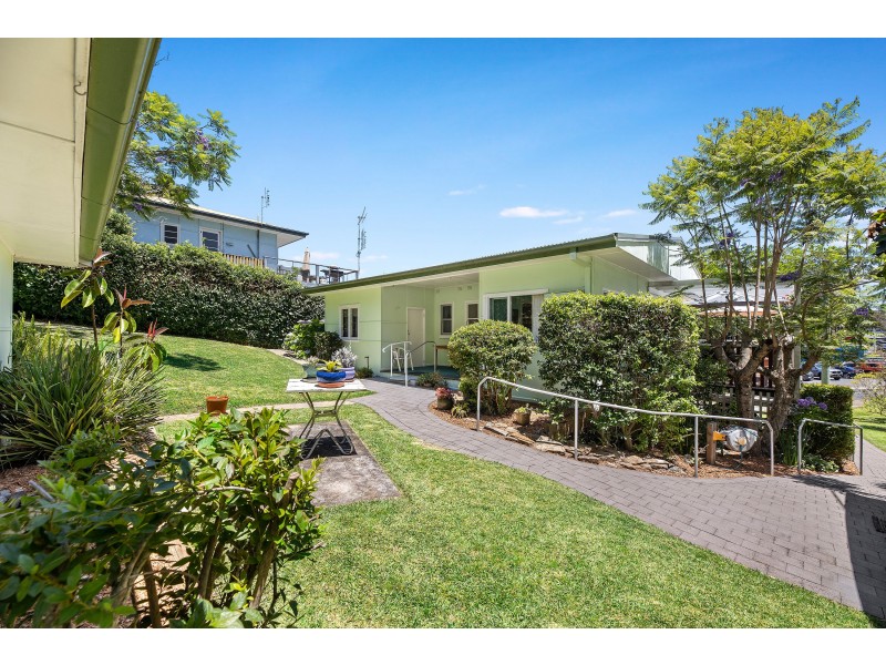 35 Riverside Drive, Narooma NSW 2546