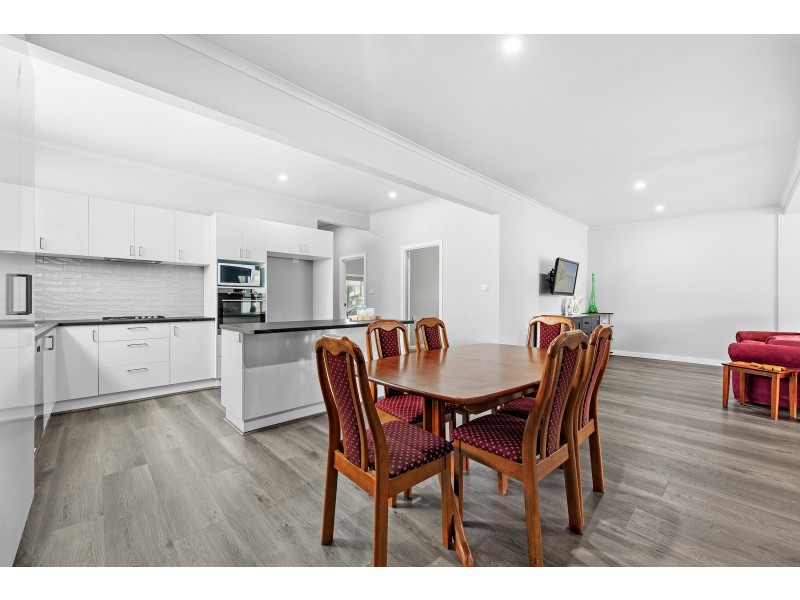 11 Hyland Avenue, Narooma NSW 2546