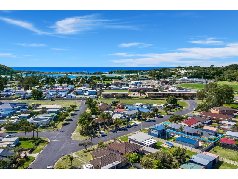 11 Hyland Avenue, Narooma NSW 2546