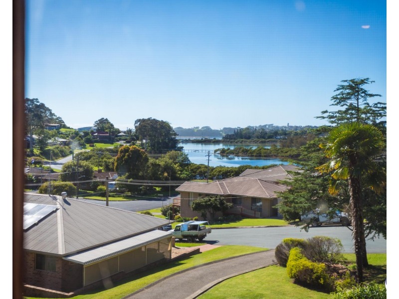 3 Inlet Place, North Narooma NSW 2546