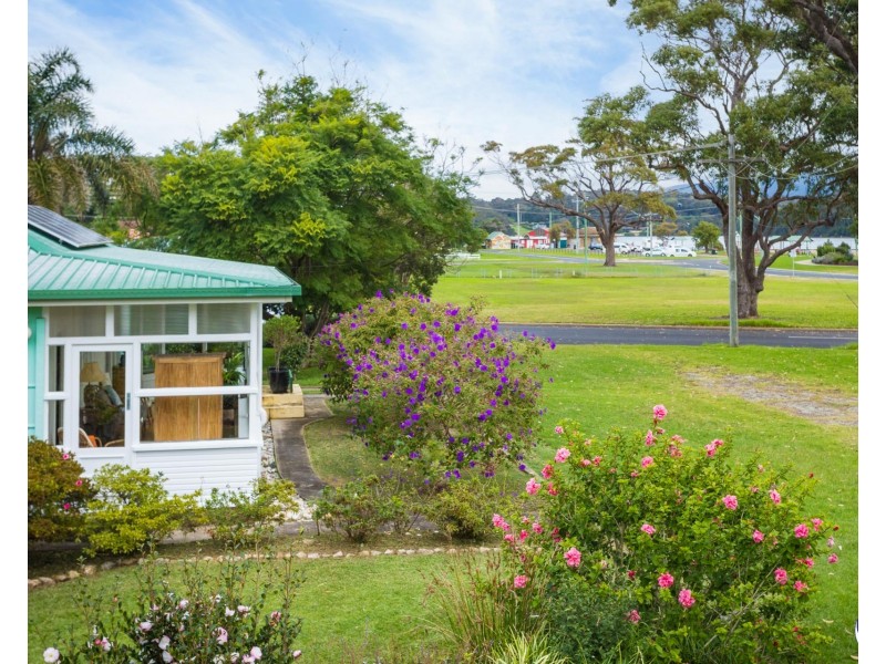 9 Field Street, Narooma NSW 2546