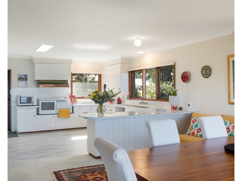 25 Hillcrest Avenue, North Narooma NSW 2546