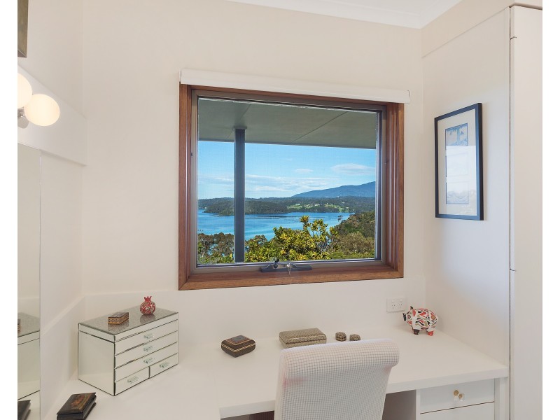 25 Hillcrest Avenue, North Narooma NSW 2546