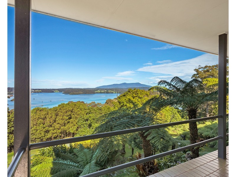 25 Hillcrest Avenue, North Narooma NSW 2546