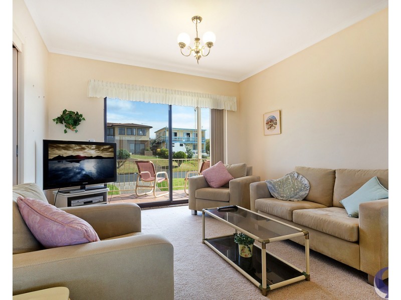38 Hillside Crescent, Kianga NSW 2546