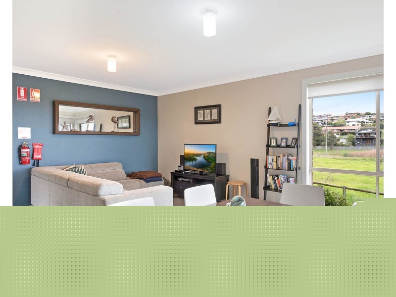 2/4 Warbler Crescent, North Narooma NSW 2546