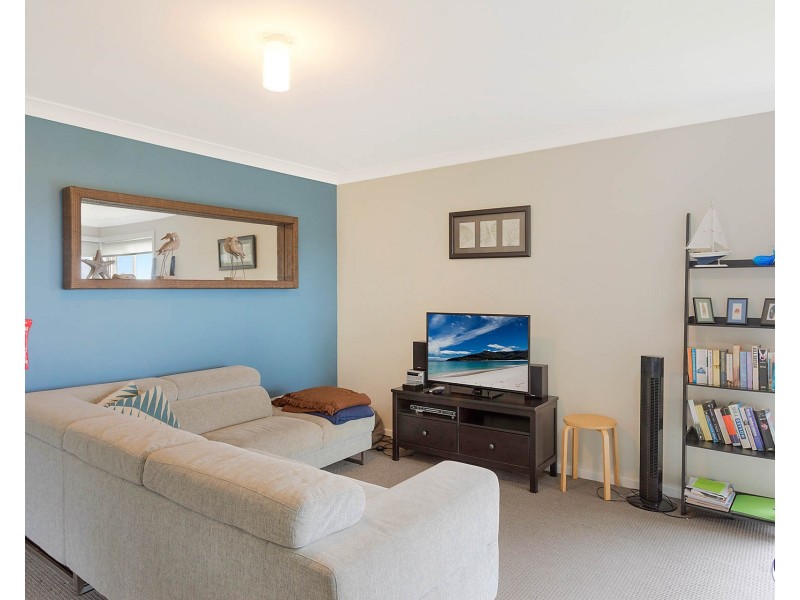2/4 Warbler Crescent, North Narooma NSW 2546