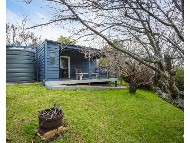 11 Riley Street, Narooma NSW 2546