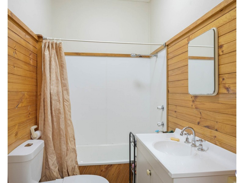 11 Riley Street, Narooma NSW 2546